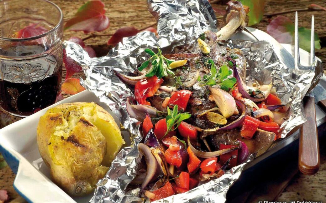 Mufloní plec v alobalu