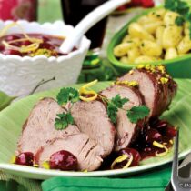 Pečeně z divočáka s višňovou omáčkou