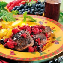 Daňčí steaky s lesním ovocem
