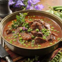 Jelení plec na tymiánu s hráškem