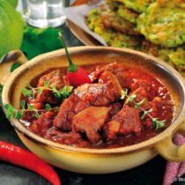 Plec z divočáka na rajčatech