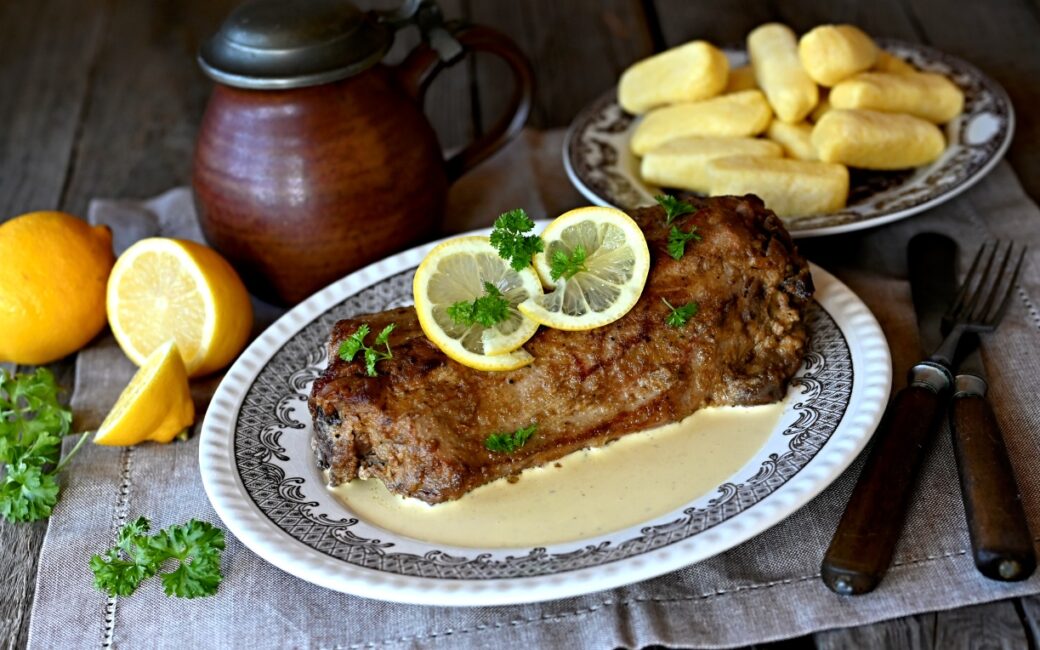 Hřbet z divočáka na dijonské hořčici