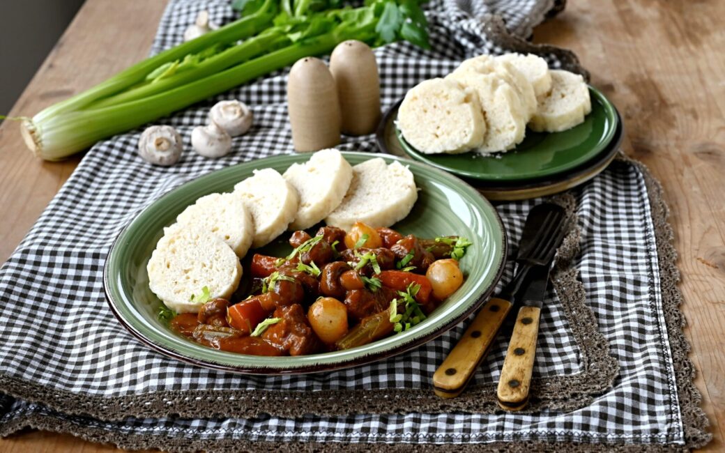 Jelení ragú s mrkví a žampiony