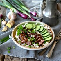 Grilovaná daňčí svíčková s česnekovo-zázvorovou omáčkou