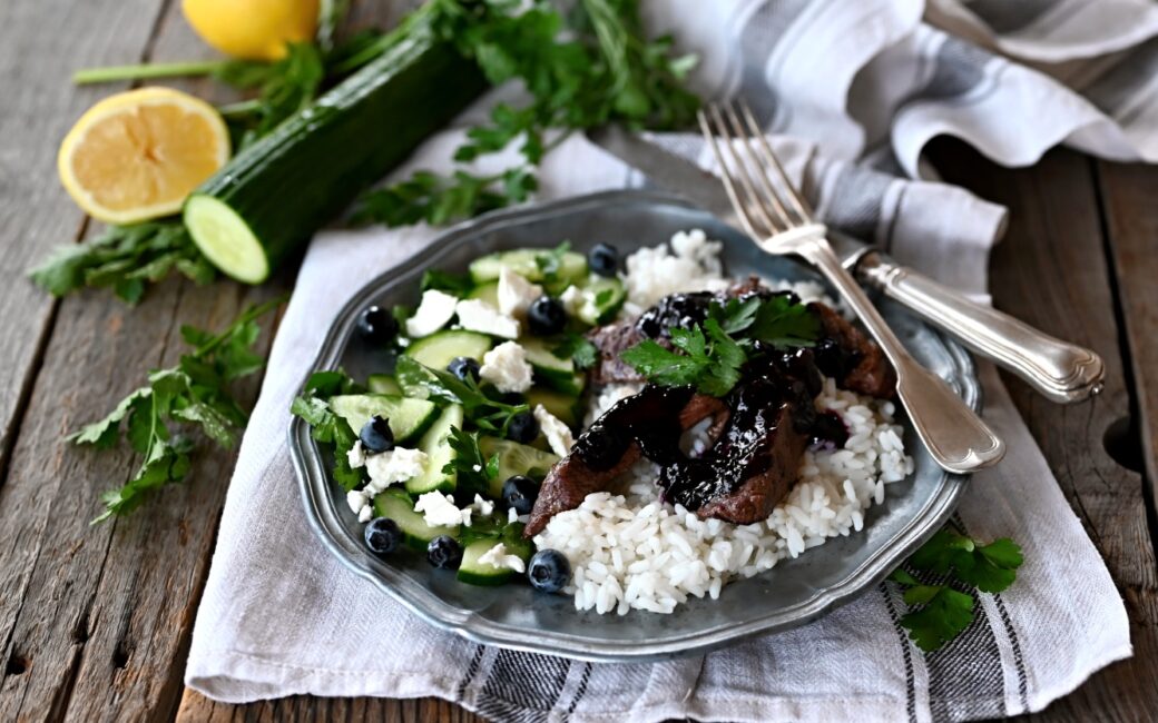 Grilovaná srnčí panenka s borůvkovým přelivem