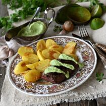 Grilovaný daňčí hřbet s avokádovým dipem