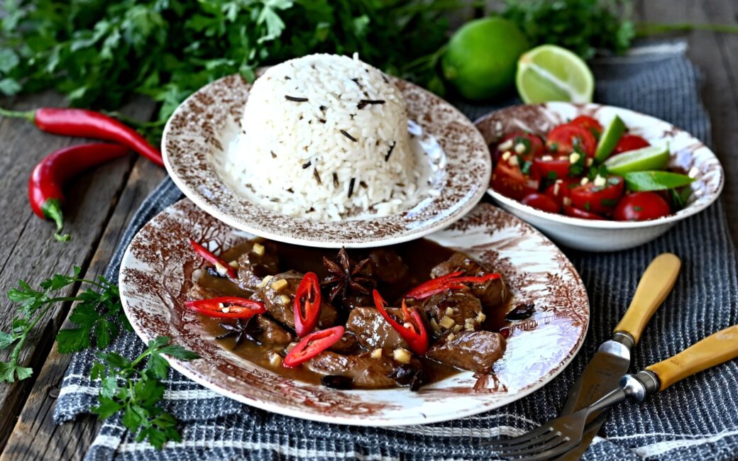 Pomalu tažené jelení hrudí v hoisin omáčce