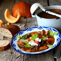 Pikantní dýňová polévka se zvěřinou