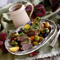 Daňčí pečeně v bylinkové krustě s podzimní zeleninou